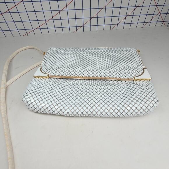 Vintage 80s White Metal Mesh‎ Crossbody Purse Flap Handbag Retro Disco Evening - Picture 9 of 11